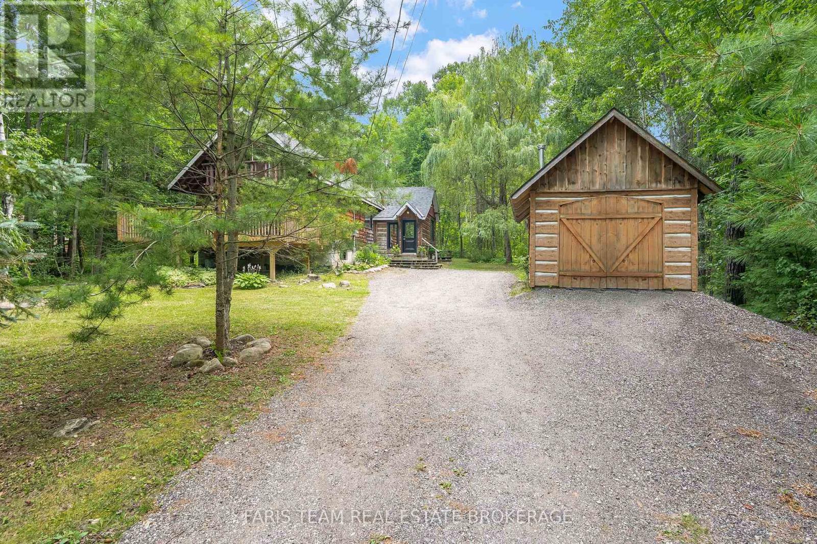 Photo 2 of 457 Silver Birch Drive, Tiny ON