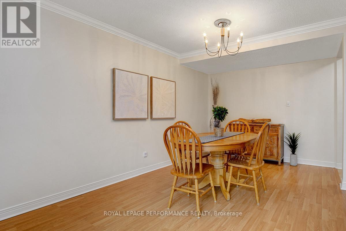 Photo 5 of 22 550 Straby Avenue, Ottawa ON