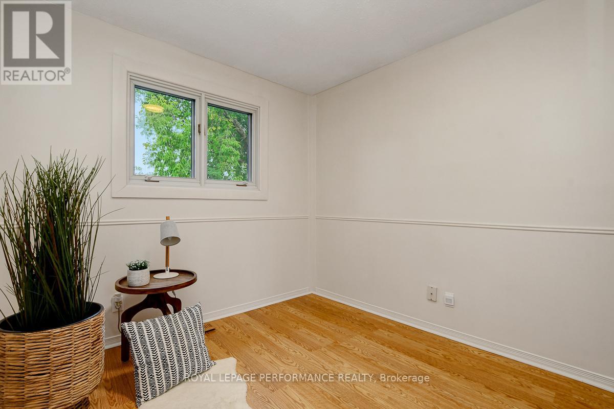 Photo 22 of 22 550 Straby Avenue, Ottawa ON