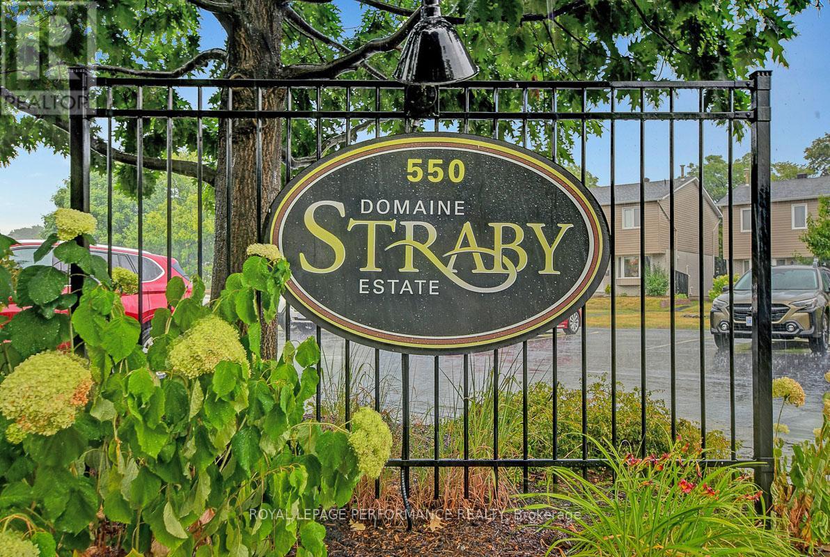 Photo 2 of 22 550 Straby Avenue, Ottawa ON
