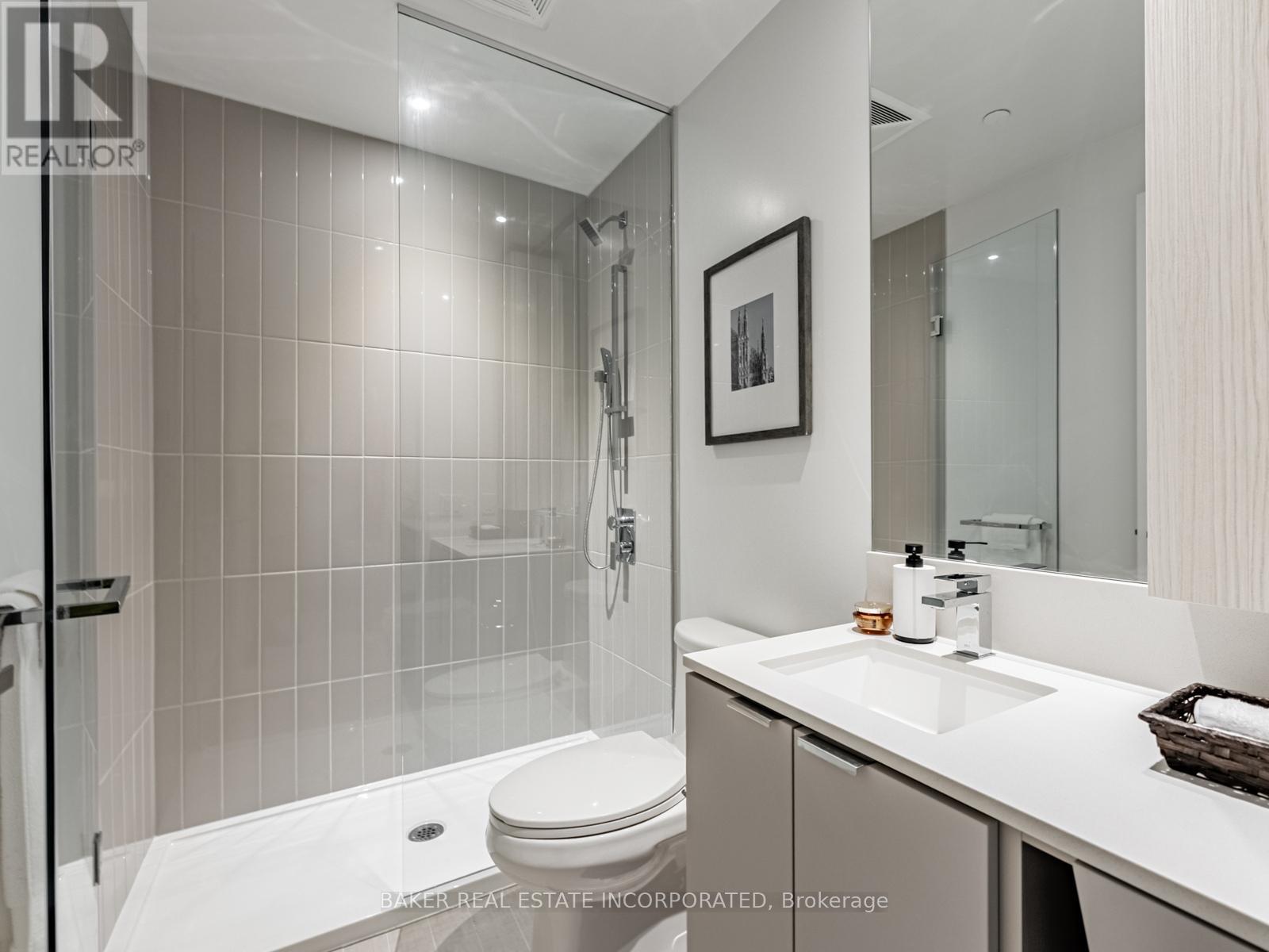 Photo 22 of 407 Webb Drive, Mississauga ON