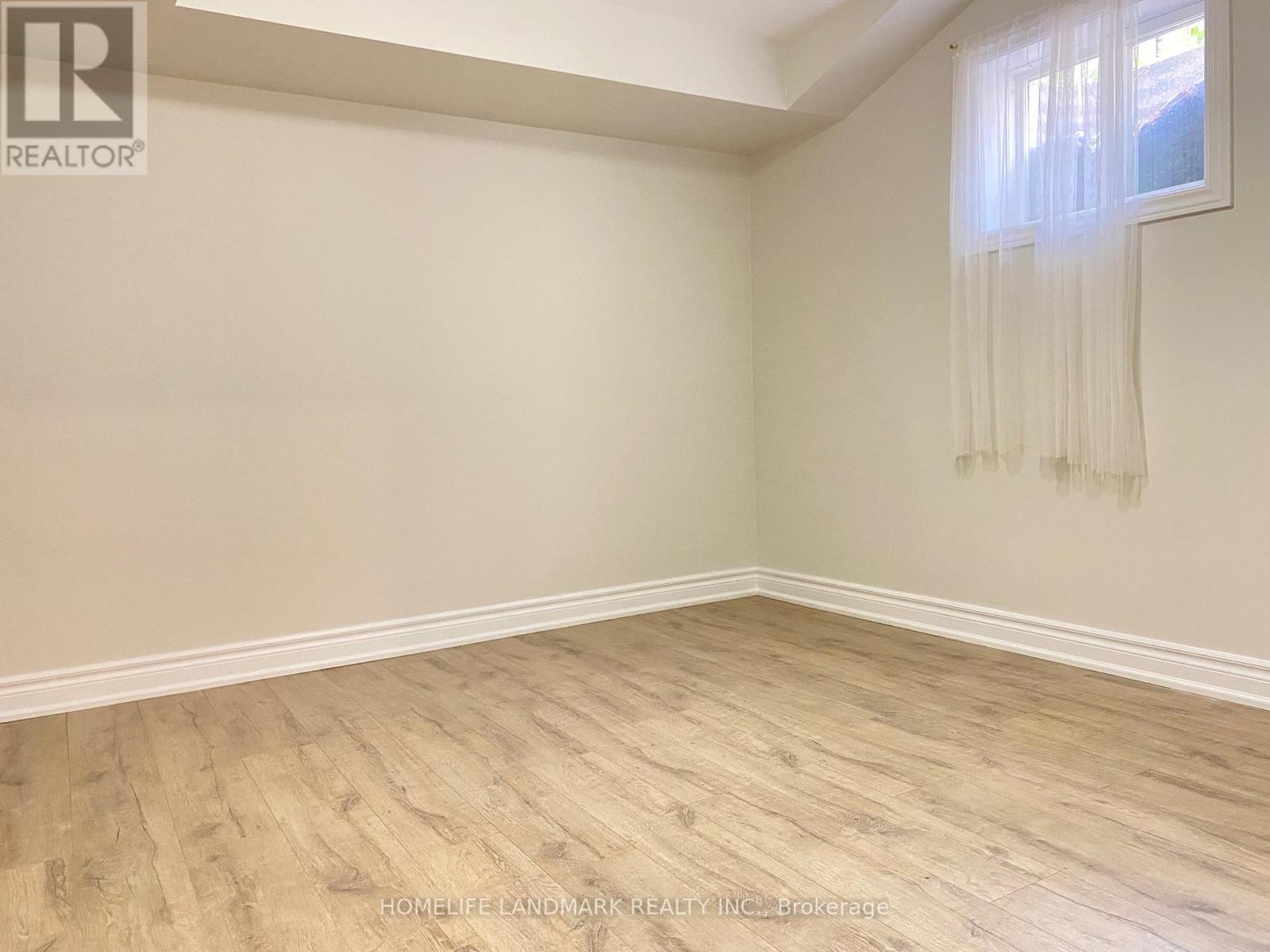 Photo 7 of Bsmt 55 Leacock Crescent, Toronto ON