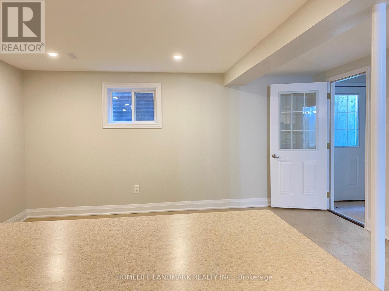 Photo 14 of Bsmt 55 Leacock Crescent, Toronto ON