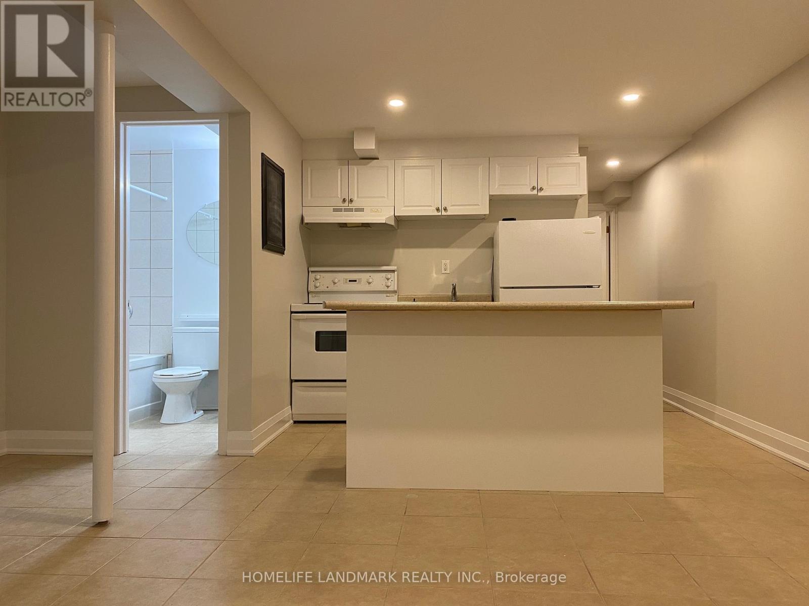 Photo 1 of Bsmt 55 Leacock Crescent, Toronto ON