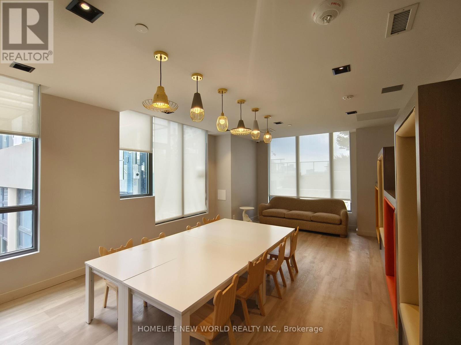 Photo 22 of 4208 108 Peter Street S, Toronto ON