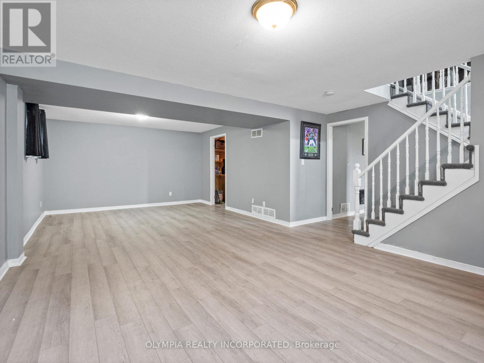 Photo 15 of 3676 Black Creek Road, Fort Erie ON