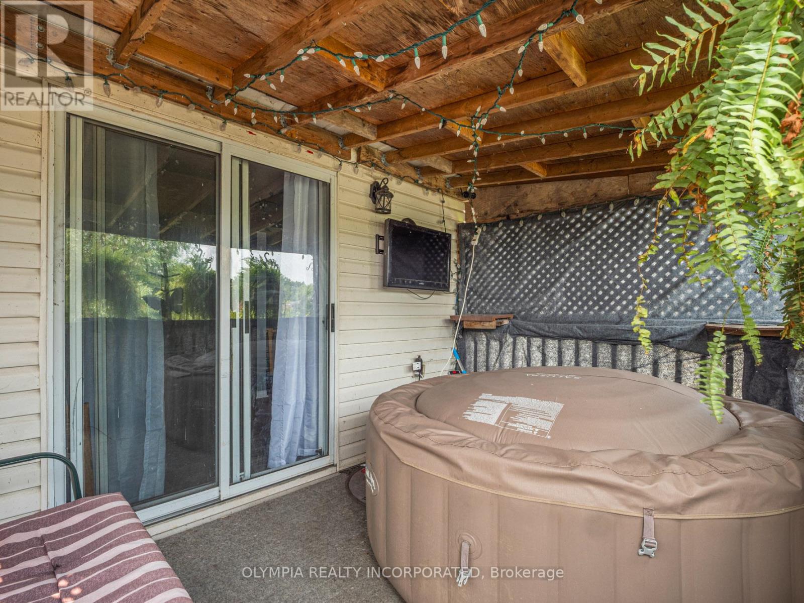 Photo 21 of 3676 Black Creek Road, Fort Erie ON