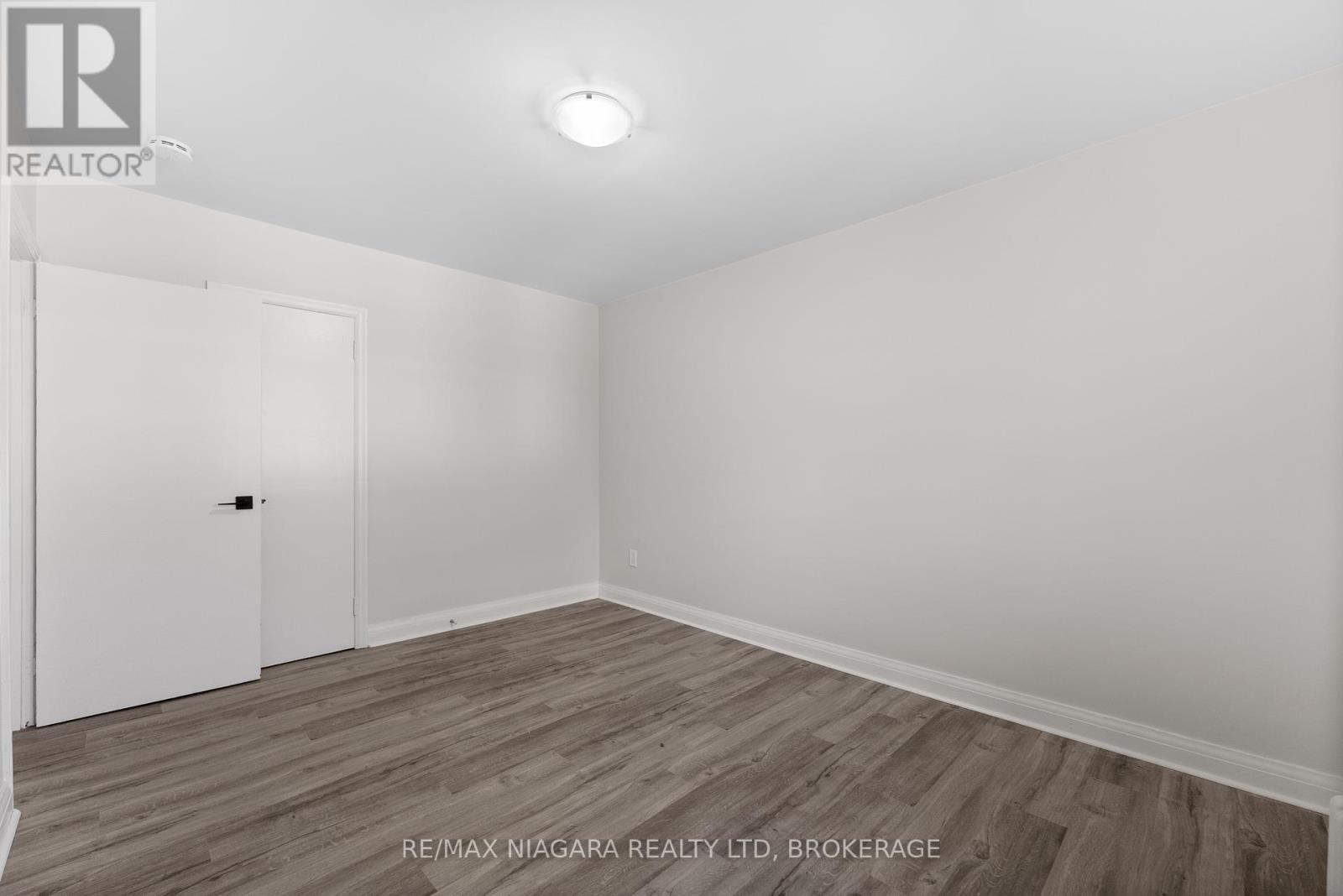 Photo 29 of 24 Gale Crescent, St Catharines ON