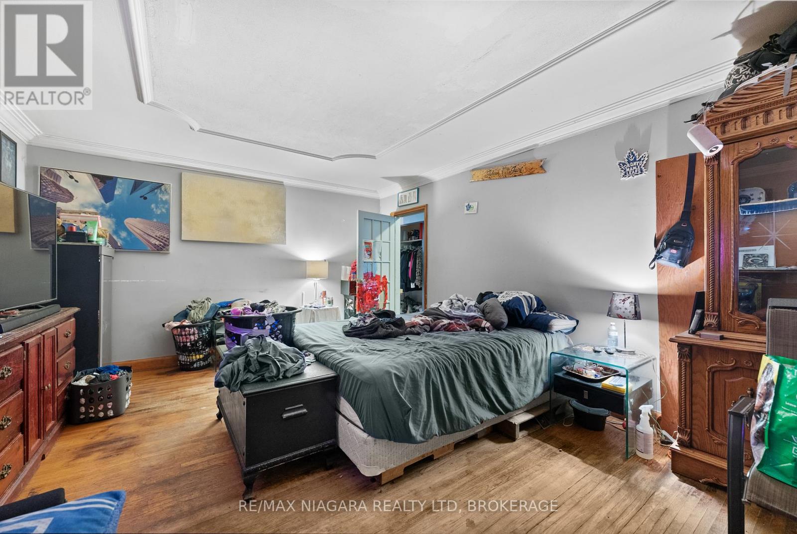 Photo 42 of 24 Gale Crescent, St Catharines ON