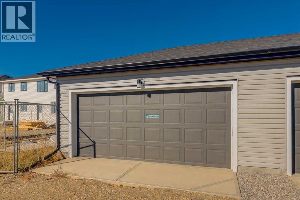 Photo 9 of 235 South Shore Court, Chestermere AB