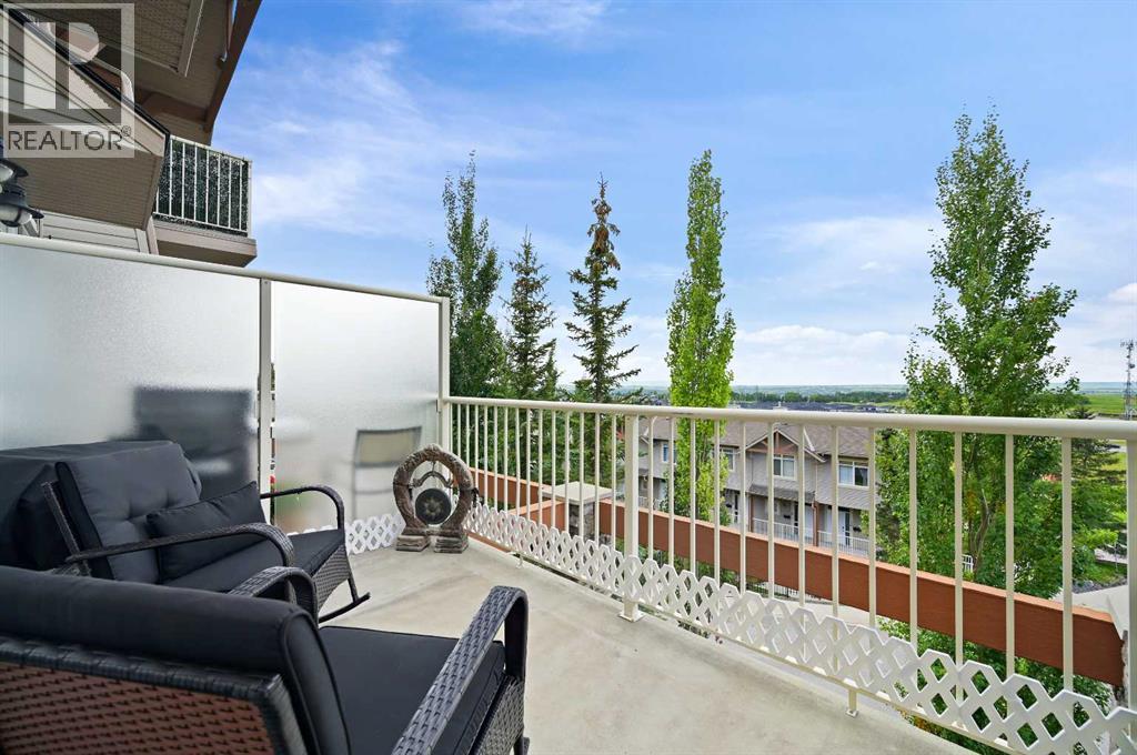 Photo 17 of 13 108 Rockyledge View Nw, Calgary AB