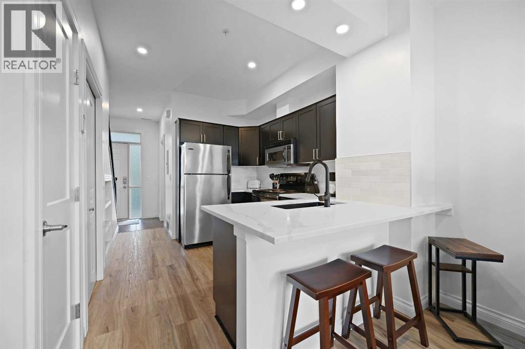 Photo 2 of 13 108 Rockyledge View Nw, Calgary AB