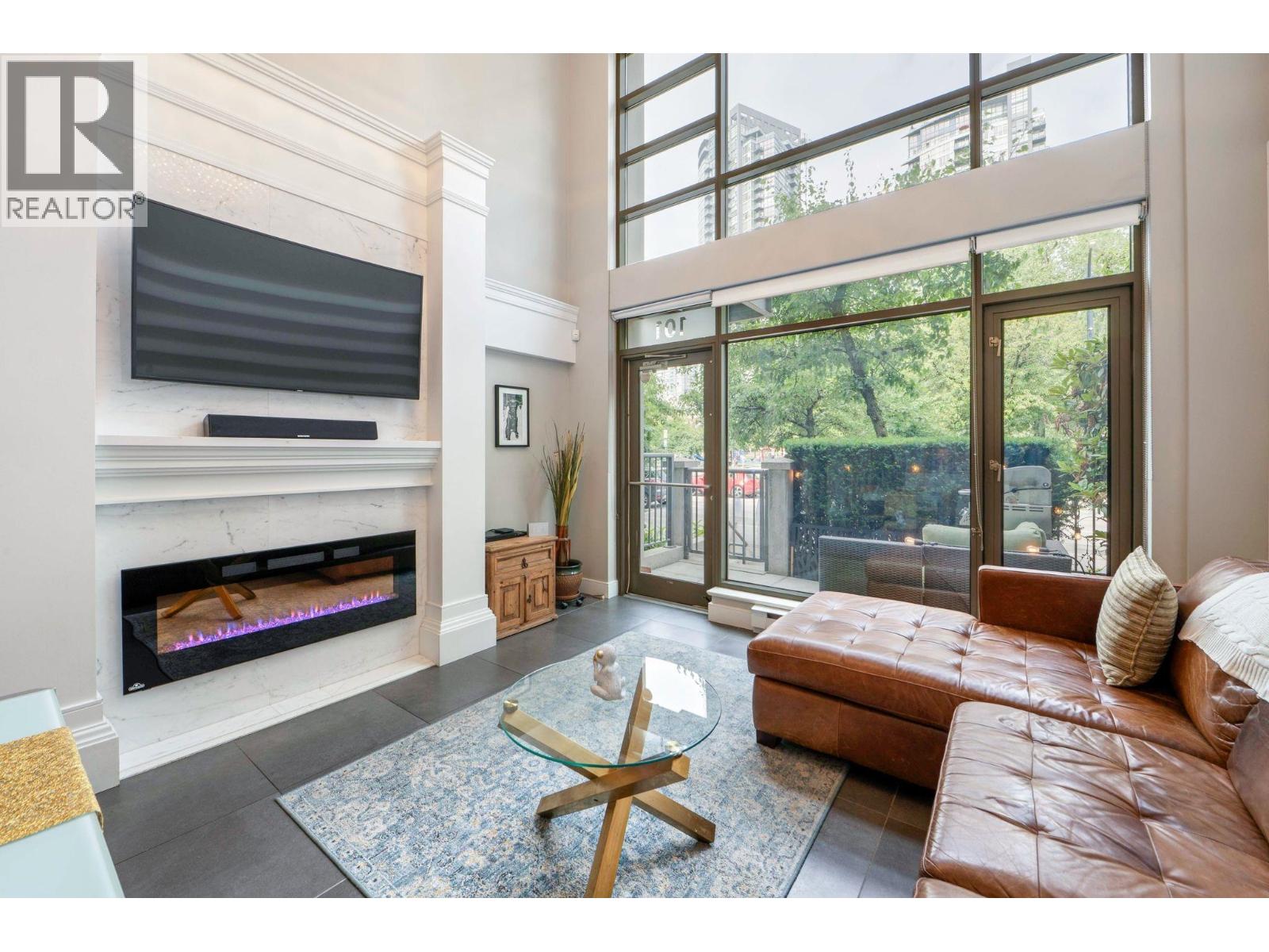 Photo 8 of 101 1168 Richards Street, Vancouver BC