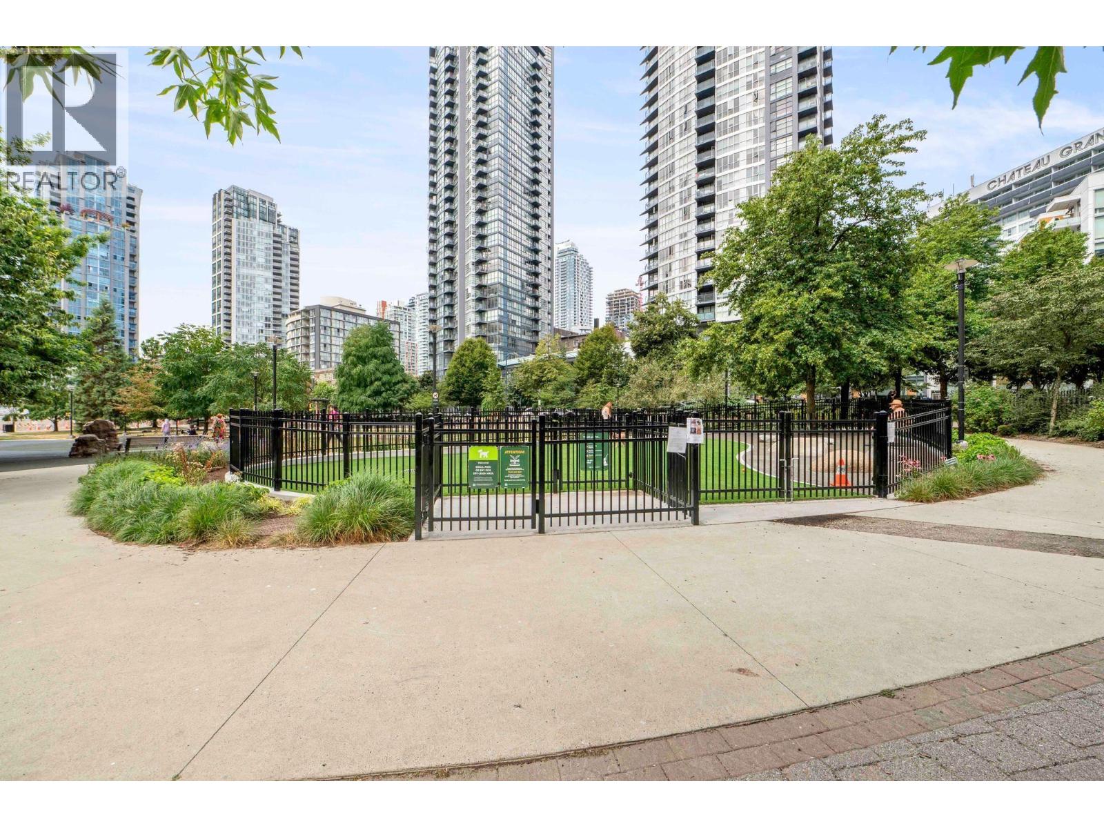 Photo 38 of 101 1168 Richards Street, Vancouver BC