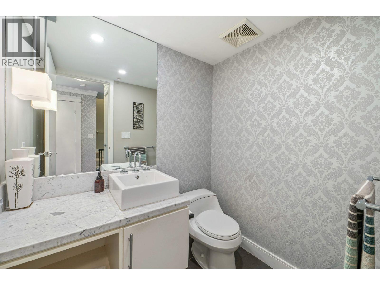 Photo 22 of 101 1168 Richards Street, Vancouver BC