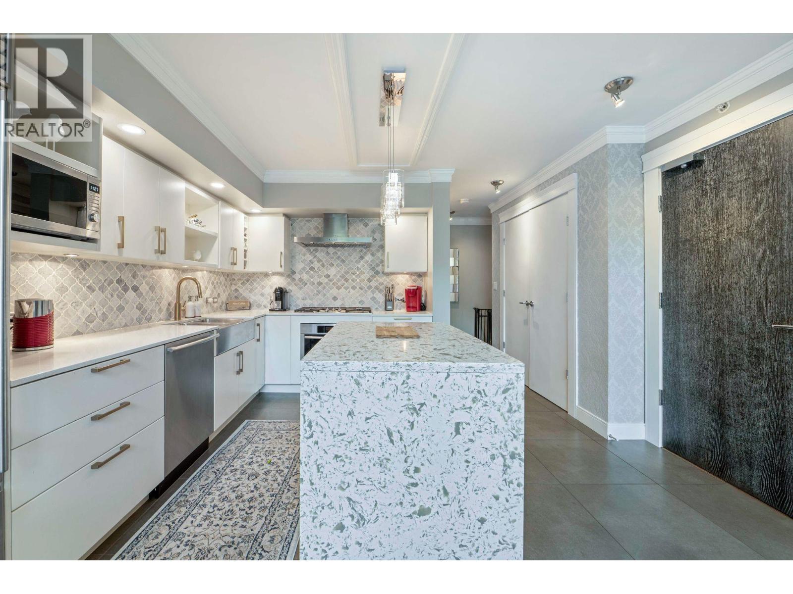 Photo 17 of 101 1168 Richards Street, Vancouver BC