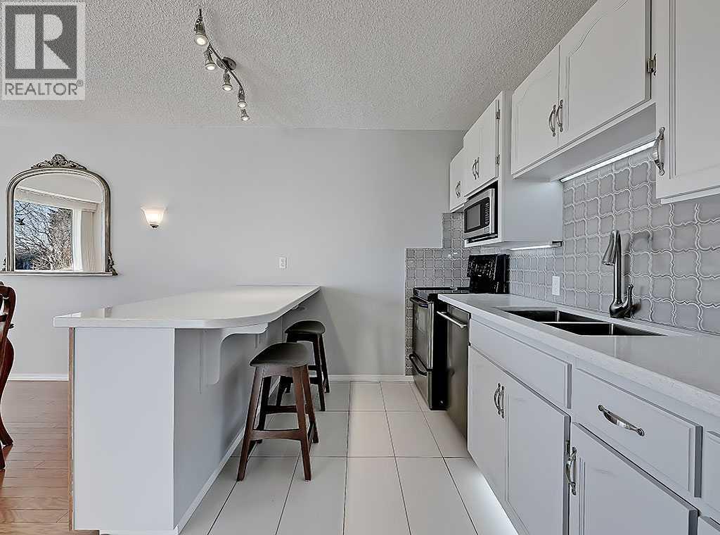 Single Family House for Sale in   Cedar Crescent SW Spruce Cliff Calgary 