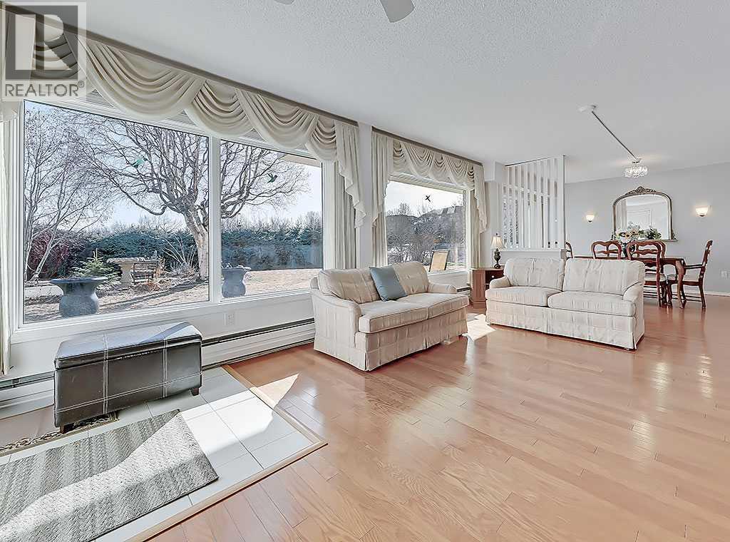 Single Family House for Sale in   Cedar Crescent SW Spruce Cliff Calgary 