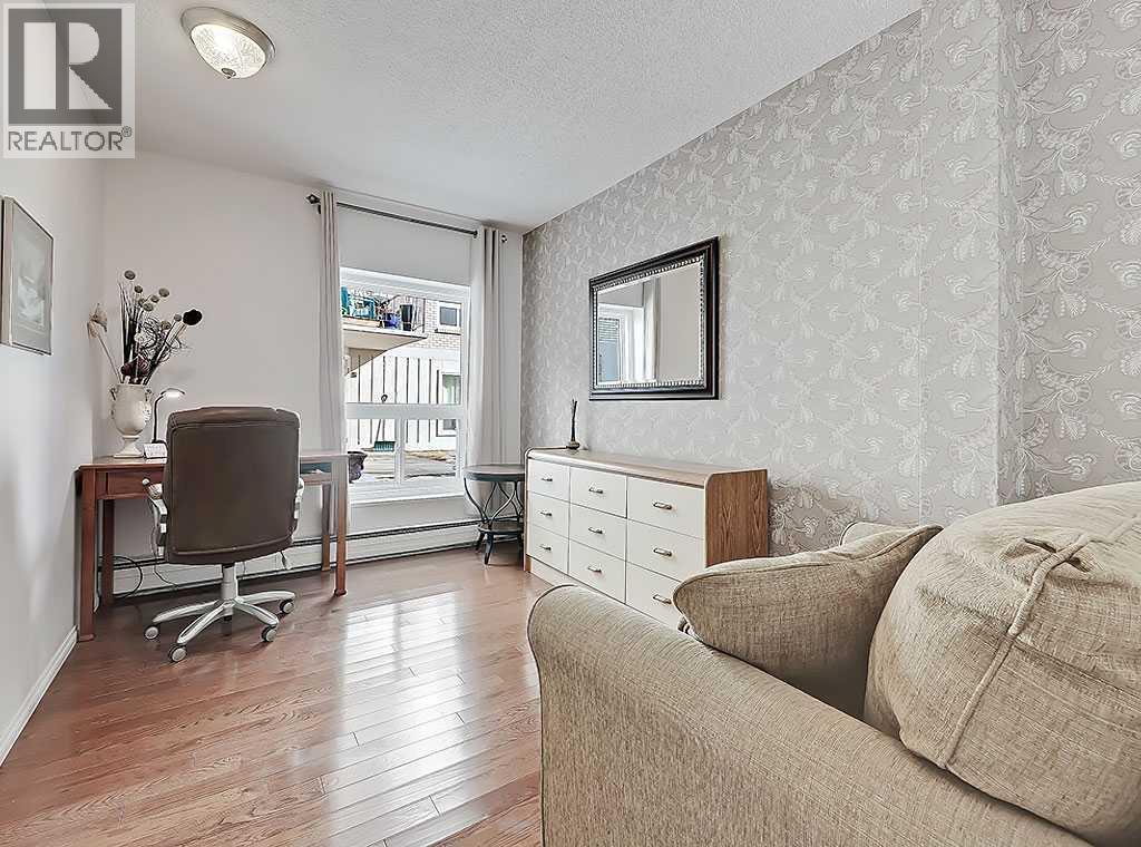 Single Family House for Sale in   Cedar Crescent SW Spruce Cliff Calgary 
