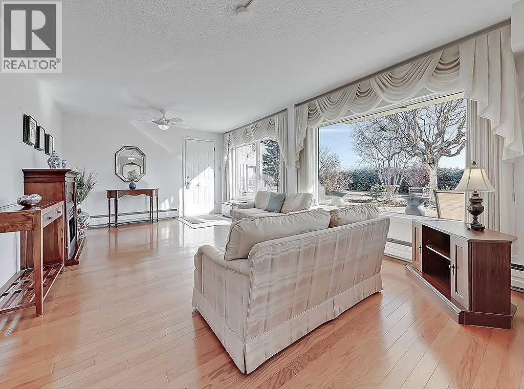 Single Family House for Sale in   Cedar Crescent SW Spruce Cliff Calgary 