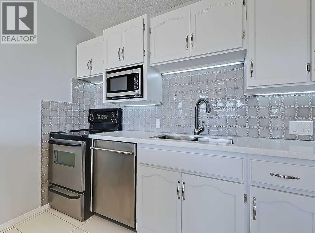 Single Family House for Sale in   Cedar Crescent SW Spruce Cliff Calgary 