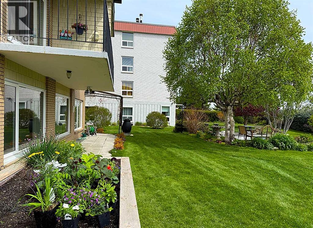 Single Family House for Sale in   Cedar Crescent SW Spruce Cliff Calgary 