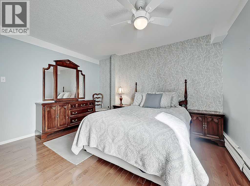 Single Family House for Sale in   Cedar Crescent SW Spruce Cliff Calgary 