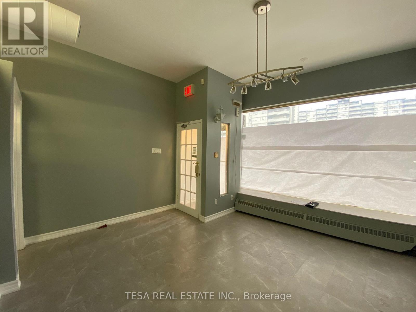 Photo 7 of 566 Sheppard Avenue W, Toronto ON