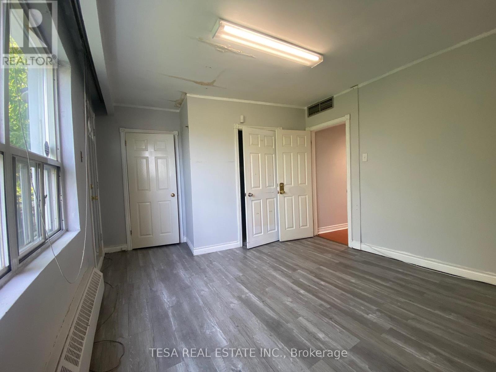 Photo 33 of 566 Sheppard Avenue W, Toronto ON