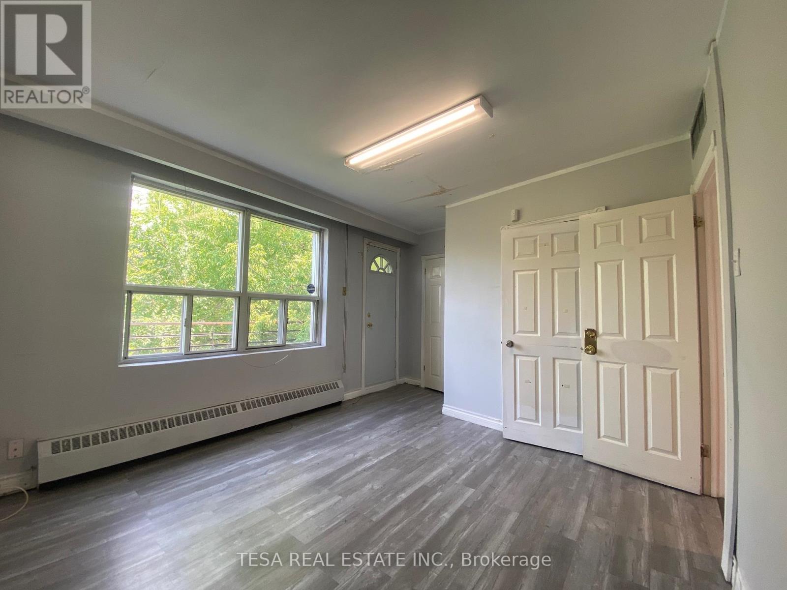Photo 37 of 566 Sheppard Avenue W, Toronto ON
