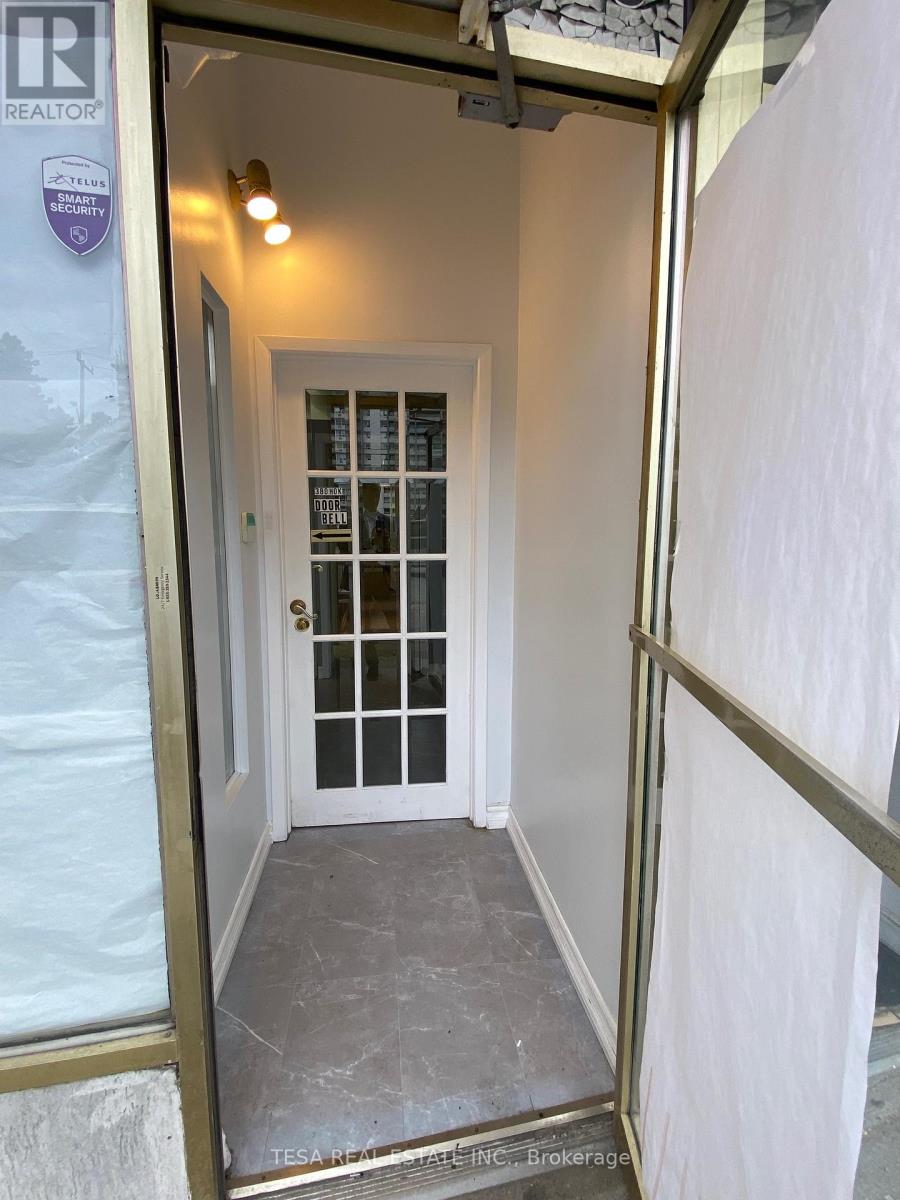 Photo 13 of 566 Sheppard Avenue W, Toronto ON