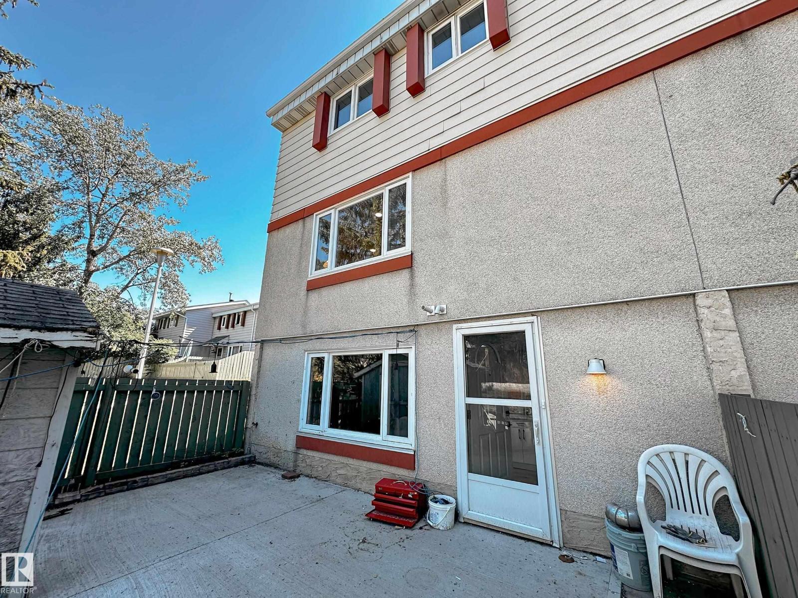 Photo 2 of 6 J Callingwood Co Nw, Edmonton AB