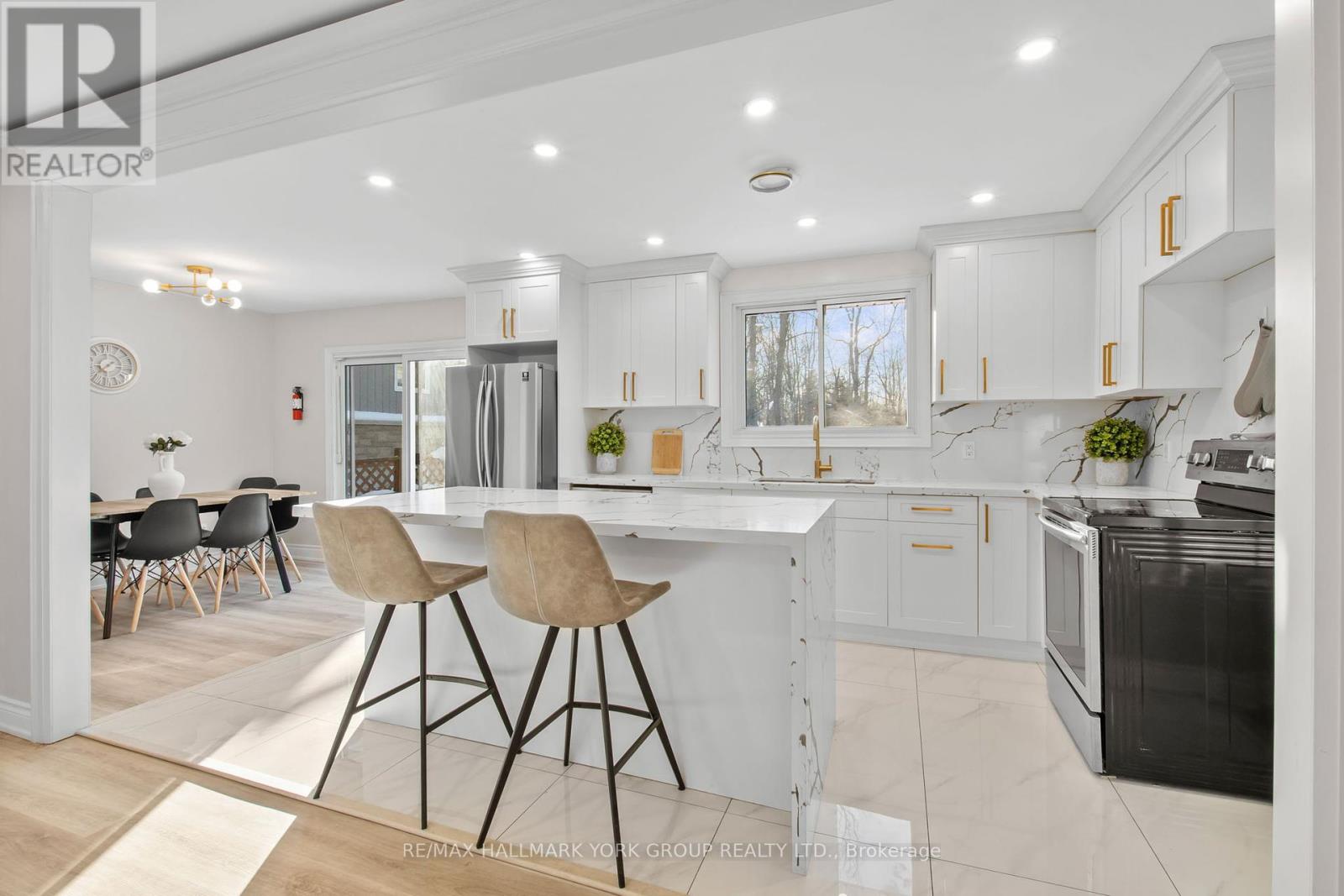 Photo 17 of 96 Riverview Beach Road, Georgina ON