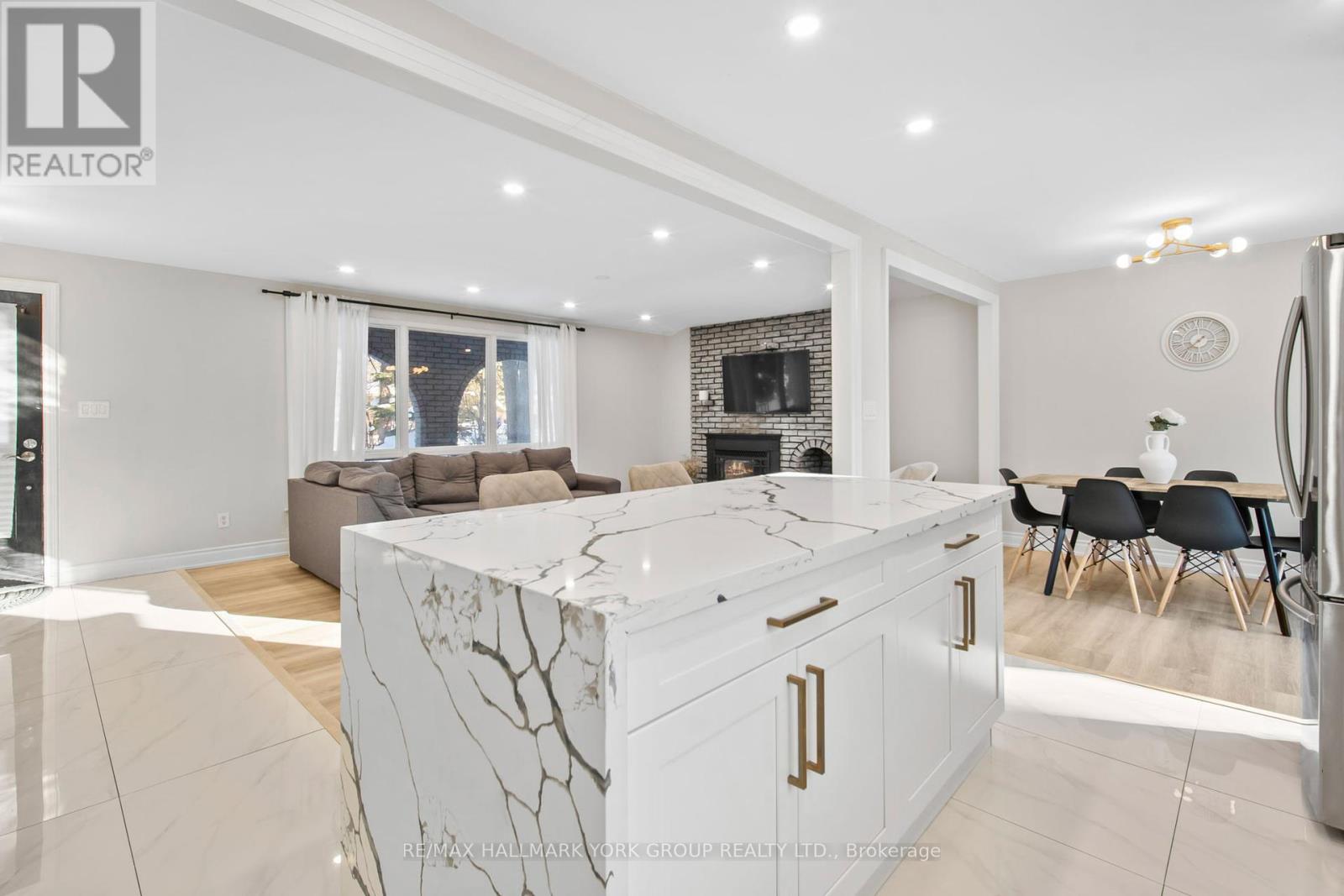 Photo 23 of 96 Riverview Beach Road, Georgina ON