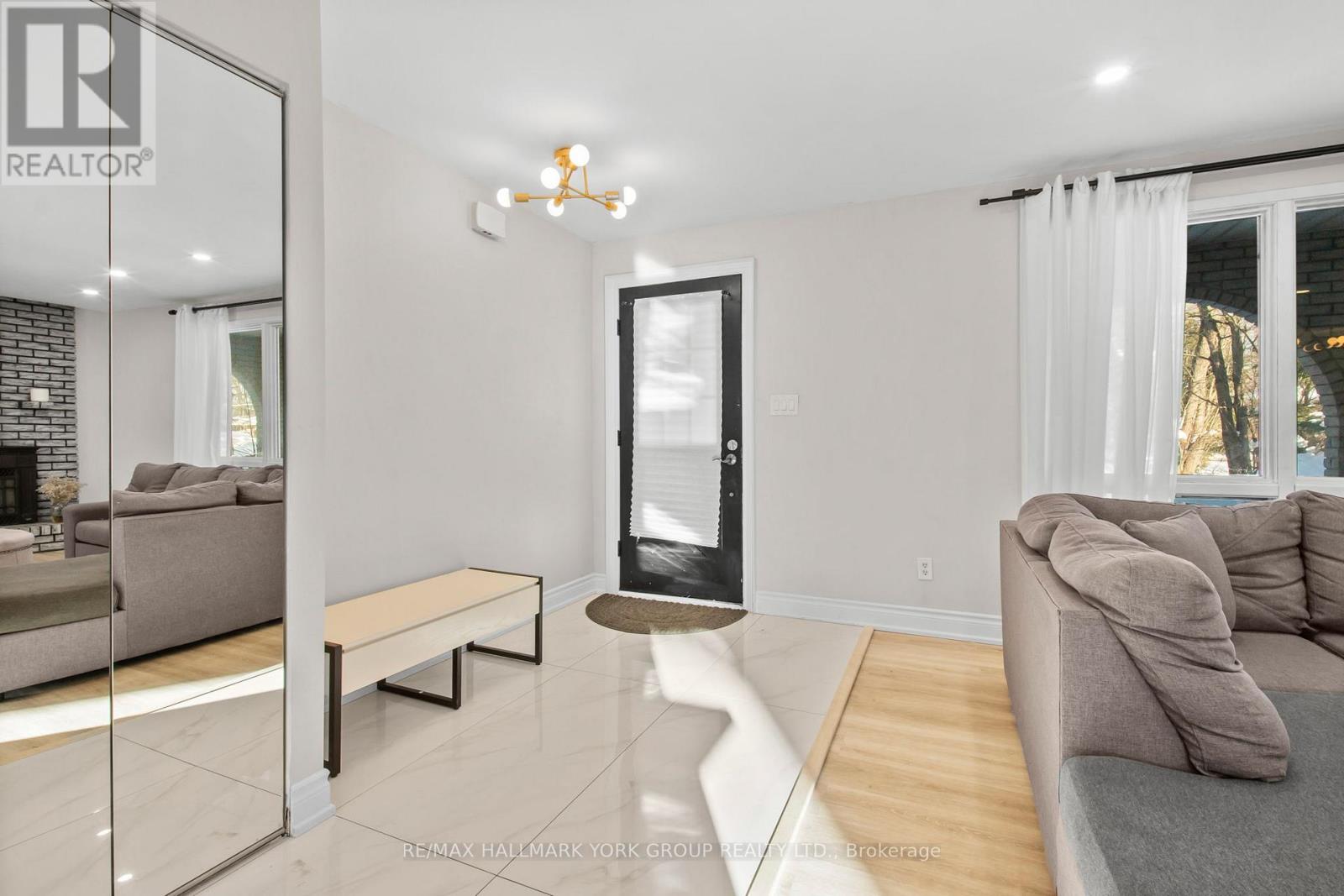 Photo 3 of 96 Riverview Beach Road, Georgina ON