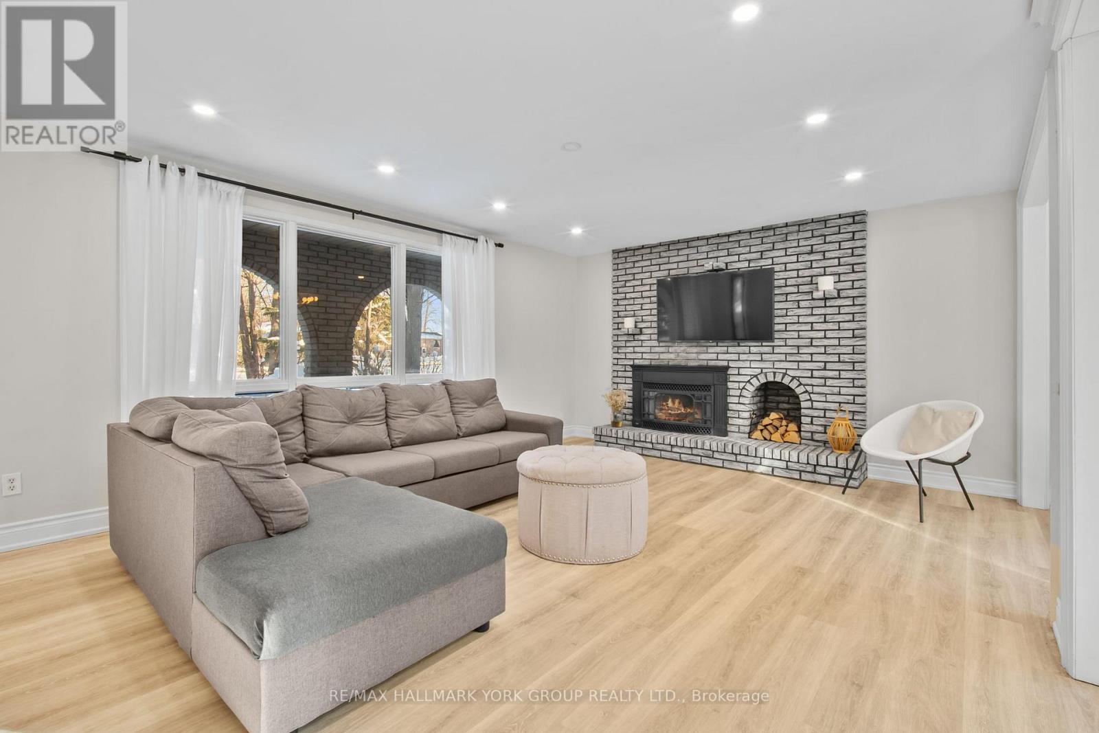 Photo 15 of 96 Riverview Beach Road, Georgina ON