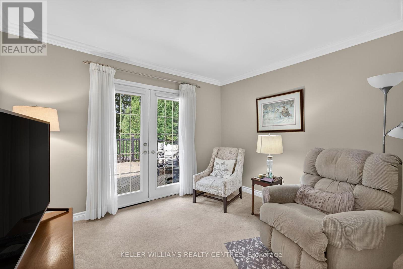 Photo 14 of 54 Devins Drive, Aurora ON