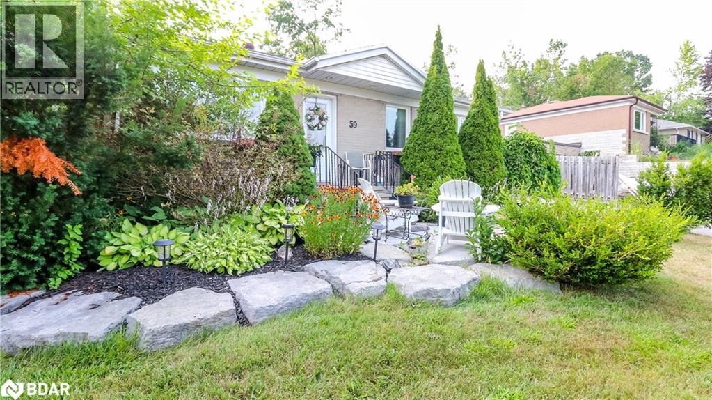 Photo 3 of 59 Esther Anne Drive, Orillia ON