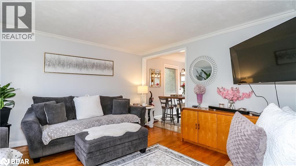Photo 10 of 59 Esther Anne Drive, Orillia ON