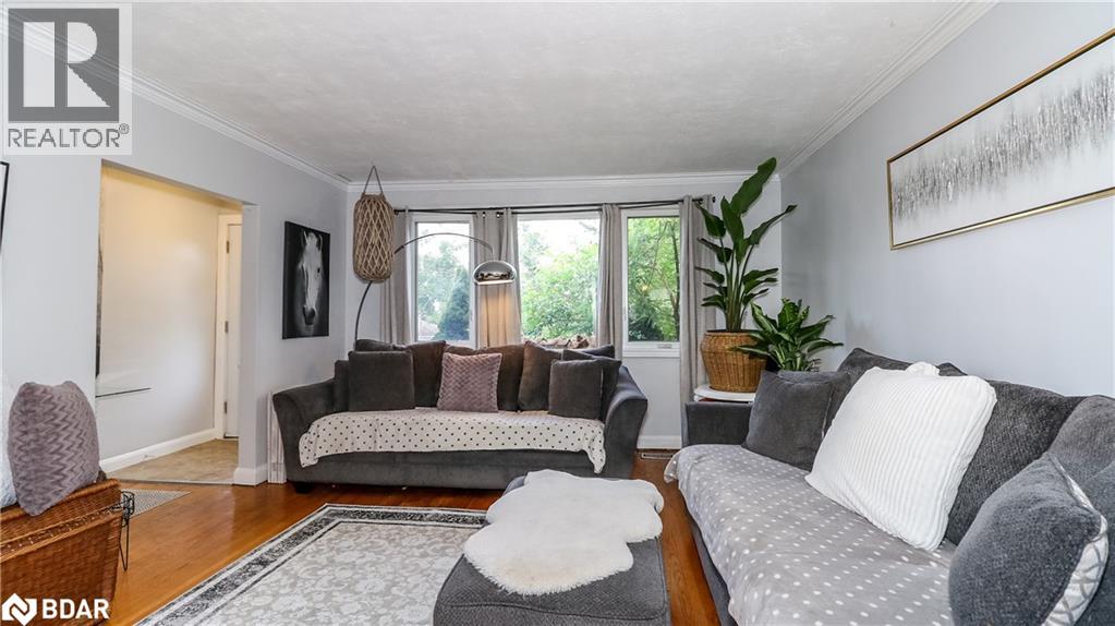 Photo 6 of 59 Esther Anne Drive, Orillia ON