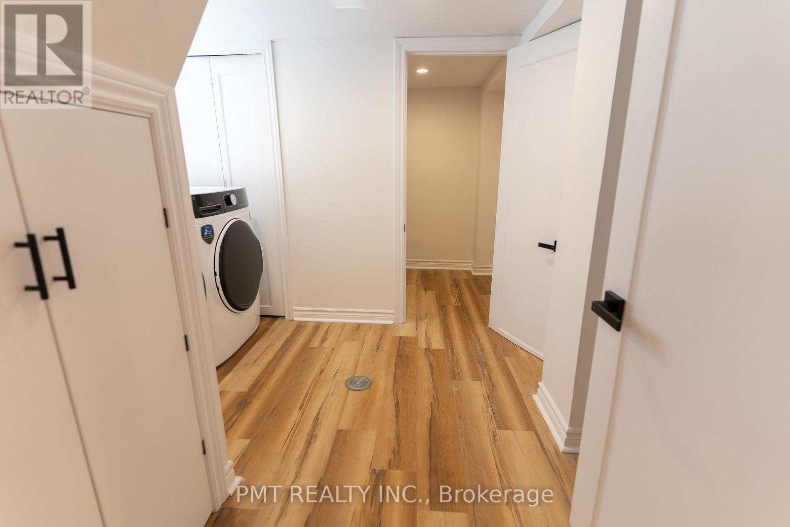 Photo 10 of 80 Queens Avenue, Toronto ON