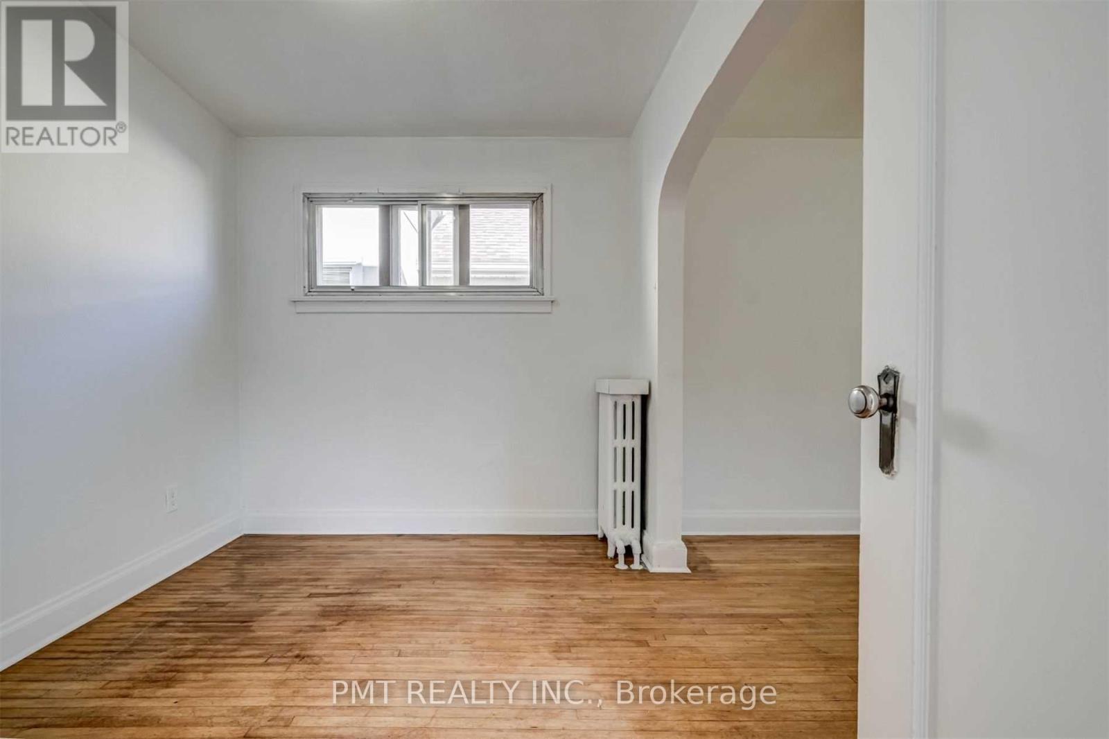 Photo 20 of 80 Queens Avenue, Toronto ON