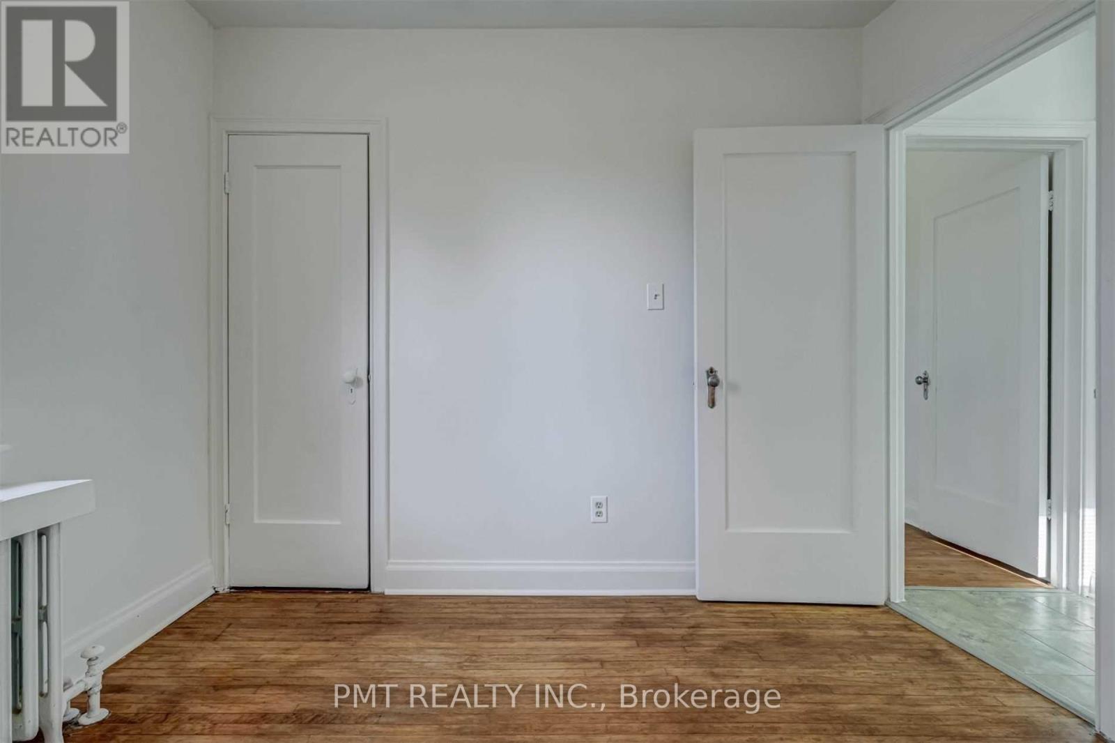 Photo 16 of 80 Queens Avenue, Toronto ON