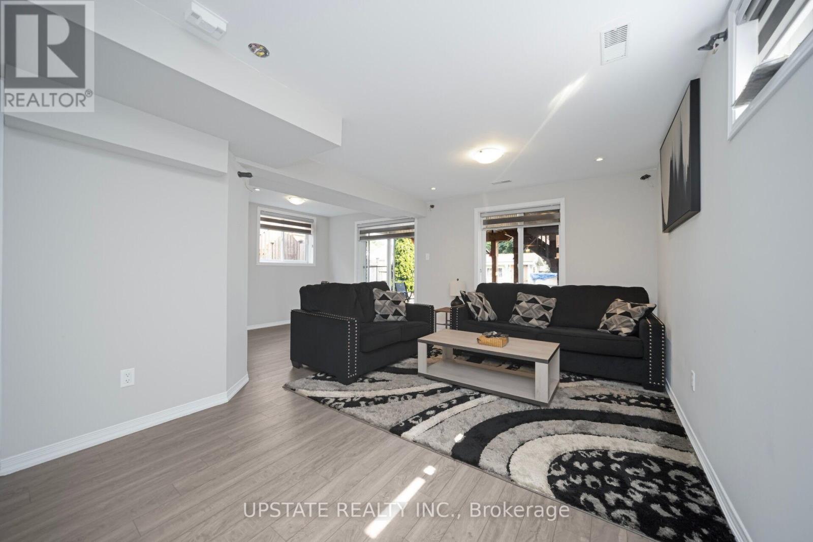 Photo 19 of 16 Settlers Road, Orangeville ON