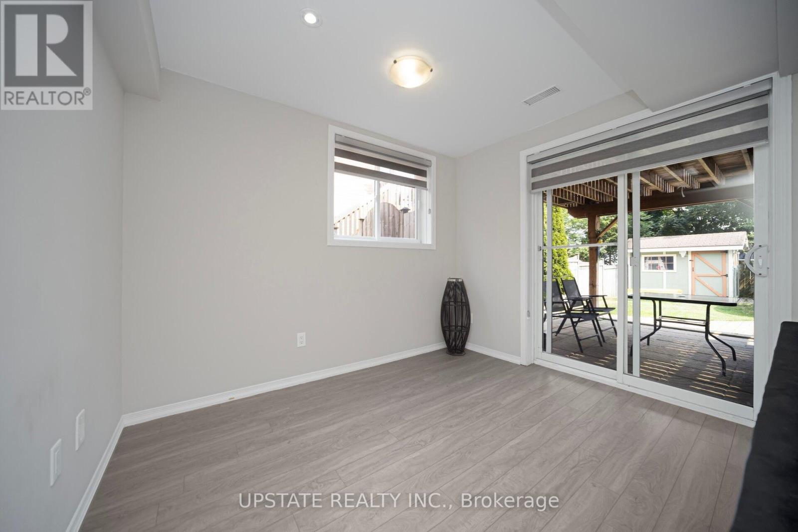Photo 4 of 16 Settlers Road, Orangeville ON