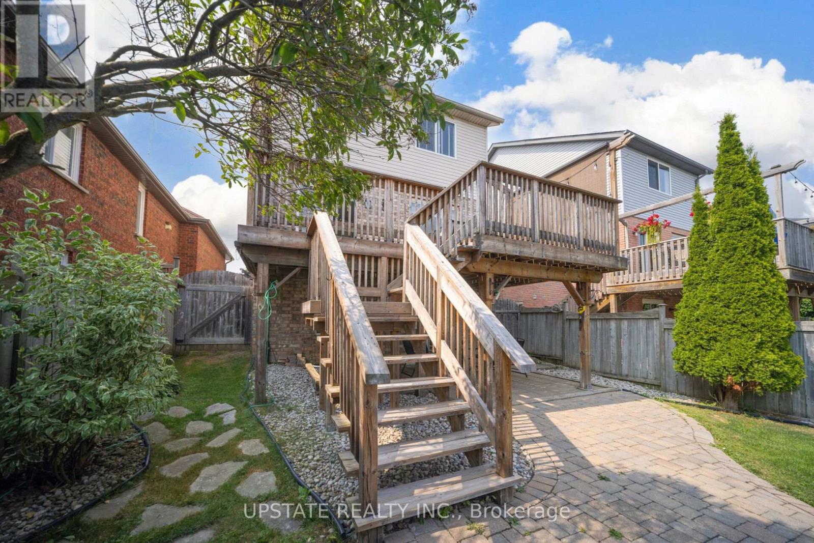 Photo 28 of 16 Settlers Road, Orangeville ON