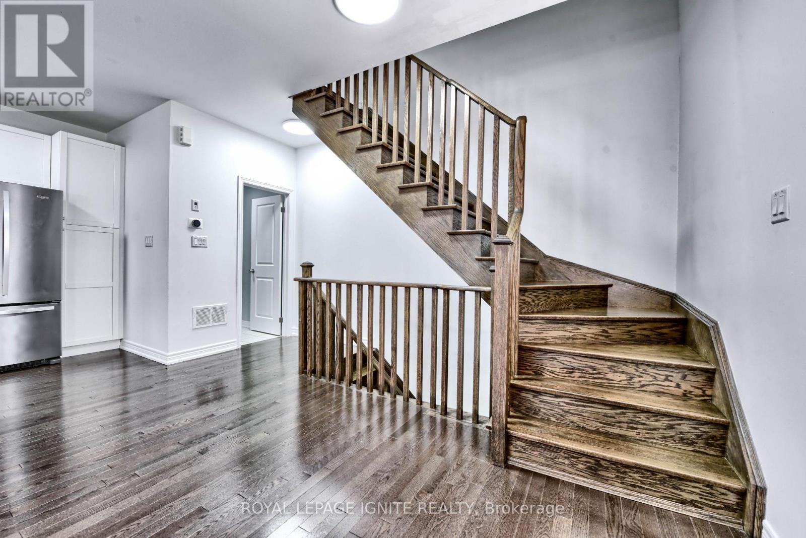 Photo 12 of 25 Haymarket Drive, Brampton ON