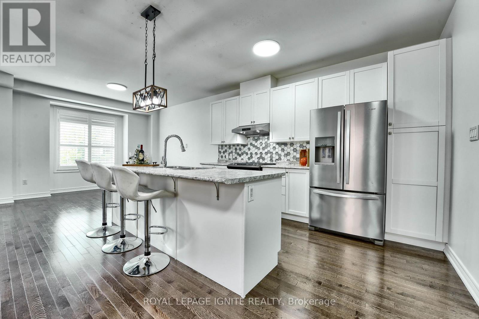 Photo 14 of 25 Haymarket Drive, Brampton ON