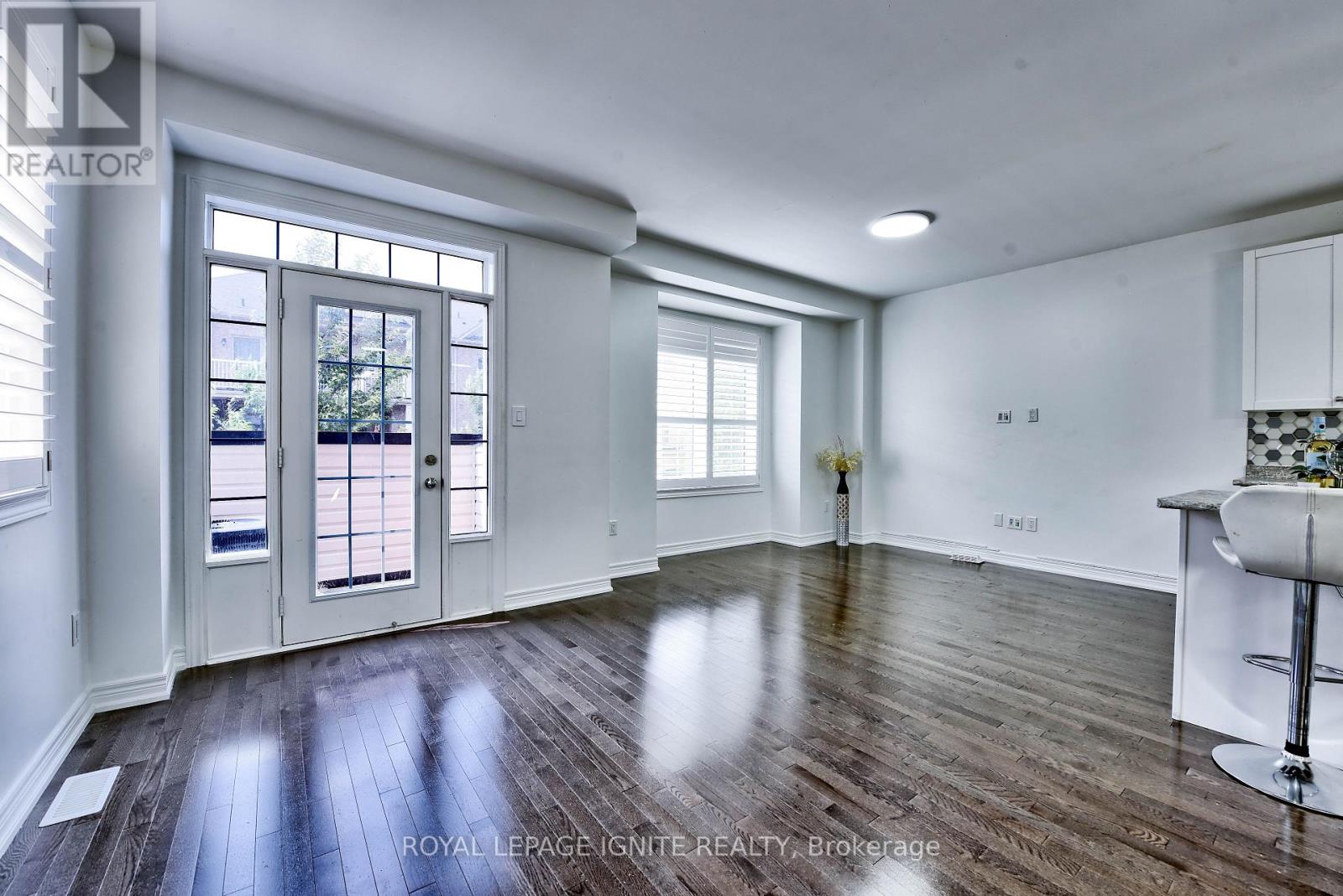 Photo 17 of 25 Haymarket Drive, Brampton ON
