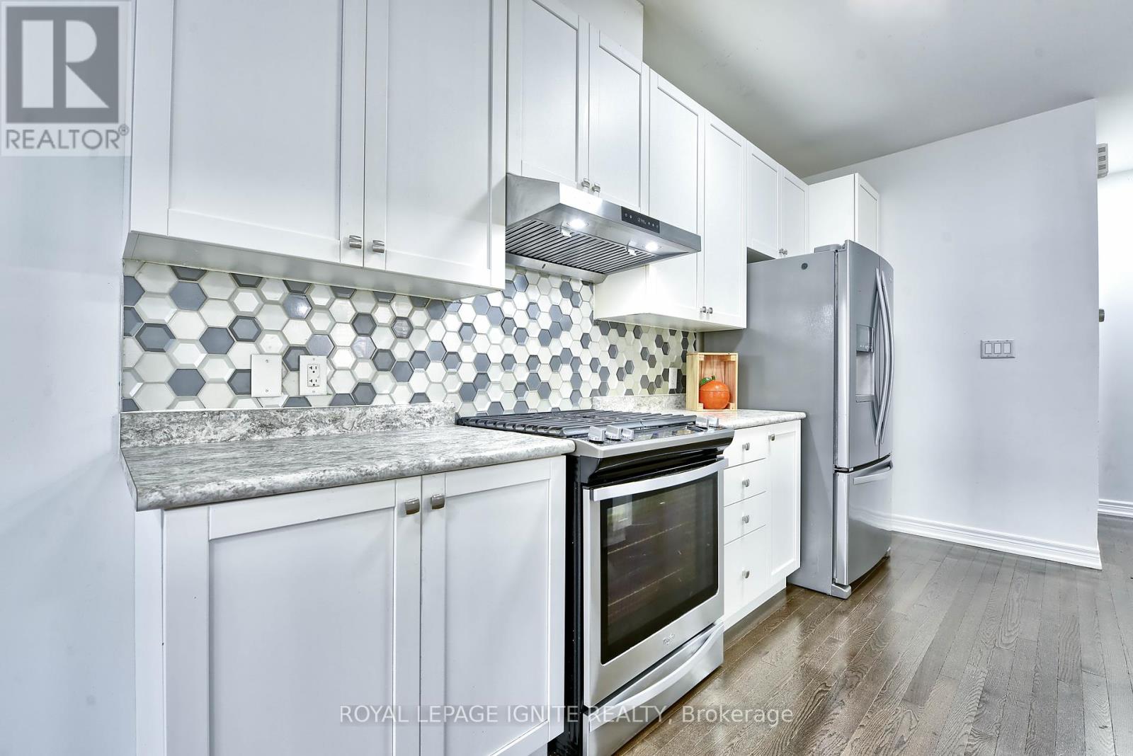 Photo 21 of 25 Haymarket Drive, Brampton ON